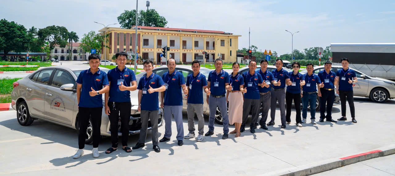 Trung Tâm Học Lái Xe Ô Tô TRƯỜNG SƠN